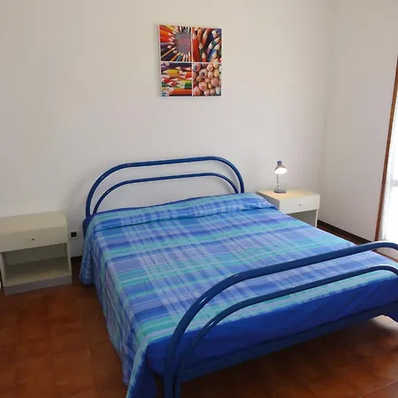 Bright Flat Close To The Daire