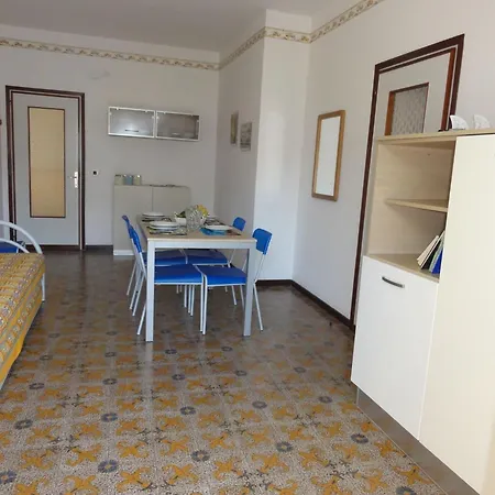 Bright Flat Close To The Daire