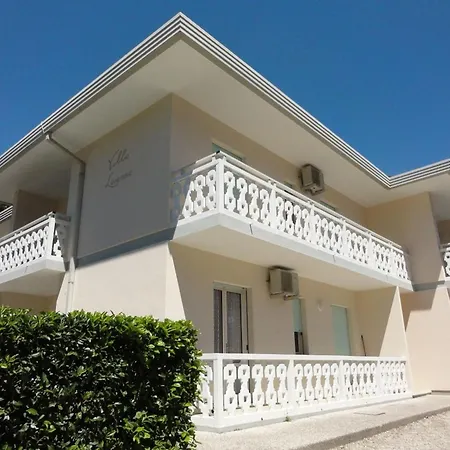 Apartment Bright Flat Close To The